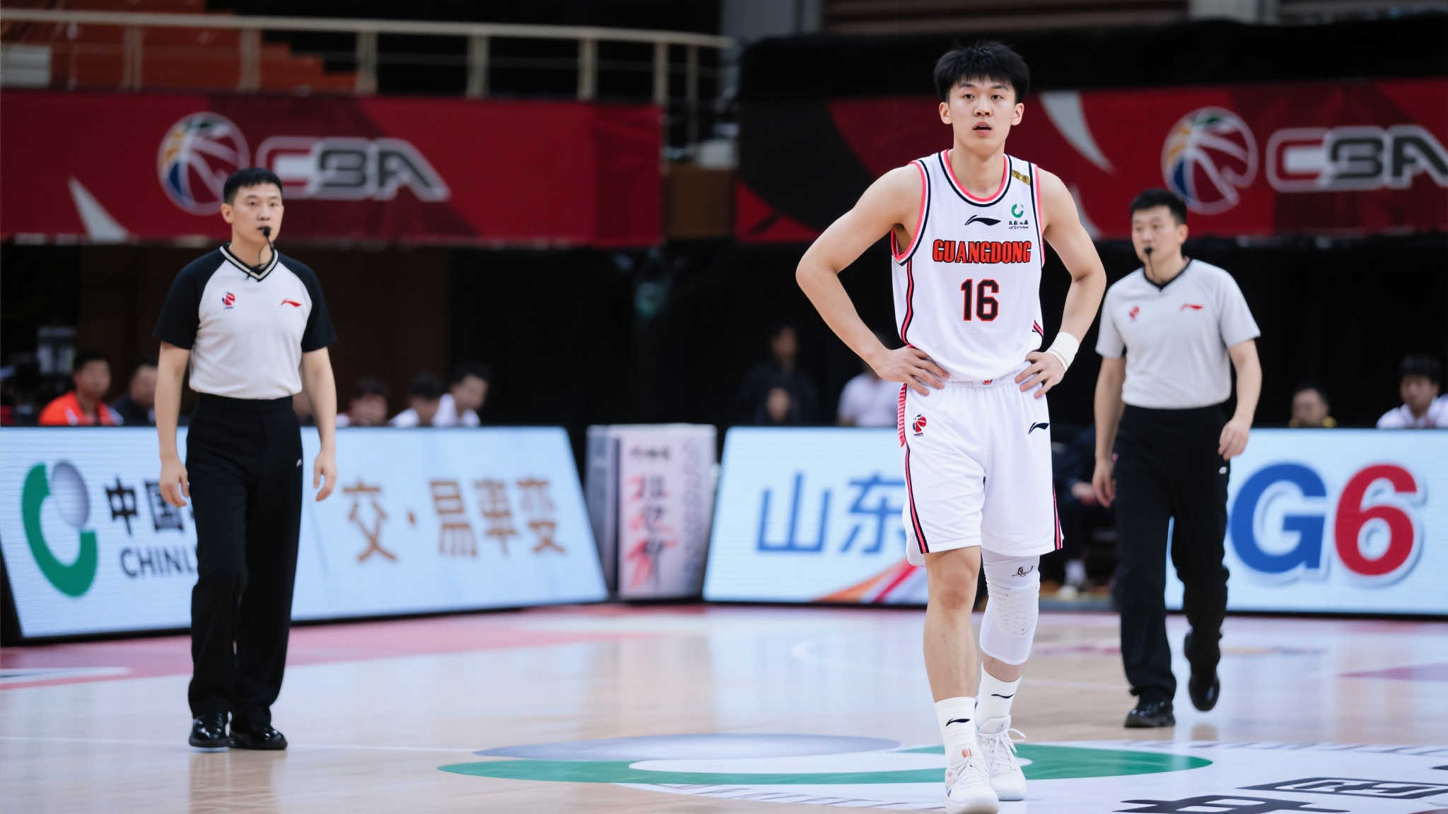 莱万 莱万